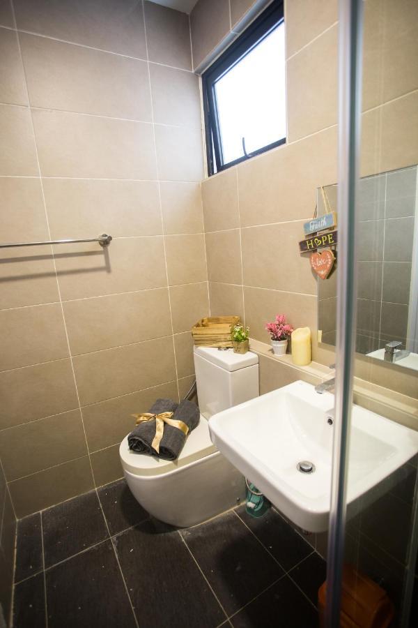 D'Pristine Medini By The One - 8Min Walk To Legoland Appartement Nusajaya  Buitenkant foto