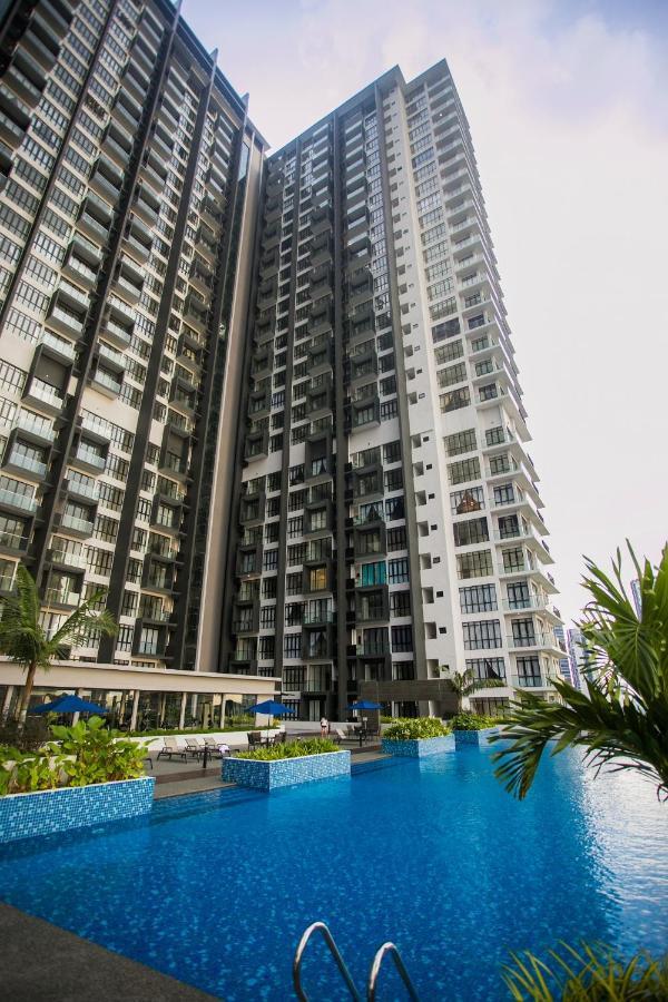 D'Pristine Medini By The One - 8Min Walk To Legoland Appartement Nusajaya  Buitenkant foto