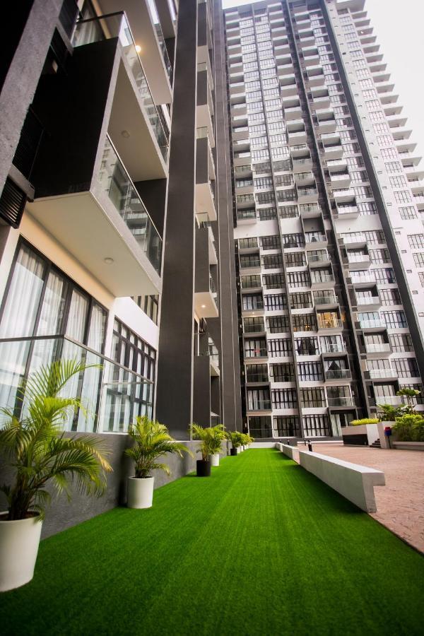 D'Pristine Medini By The One - 8Min Walk To Legoland Appartement Nusajaya  Buitenkant foto